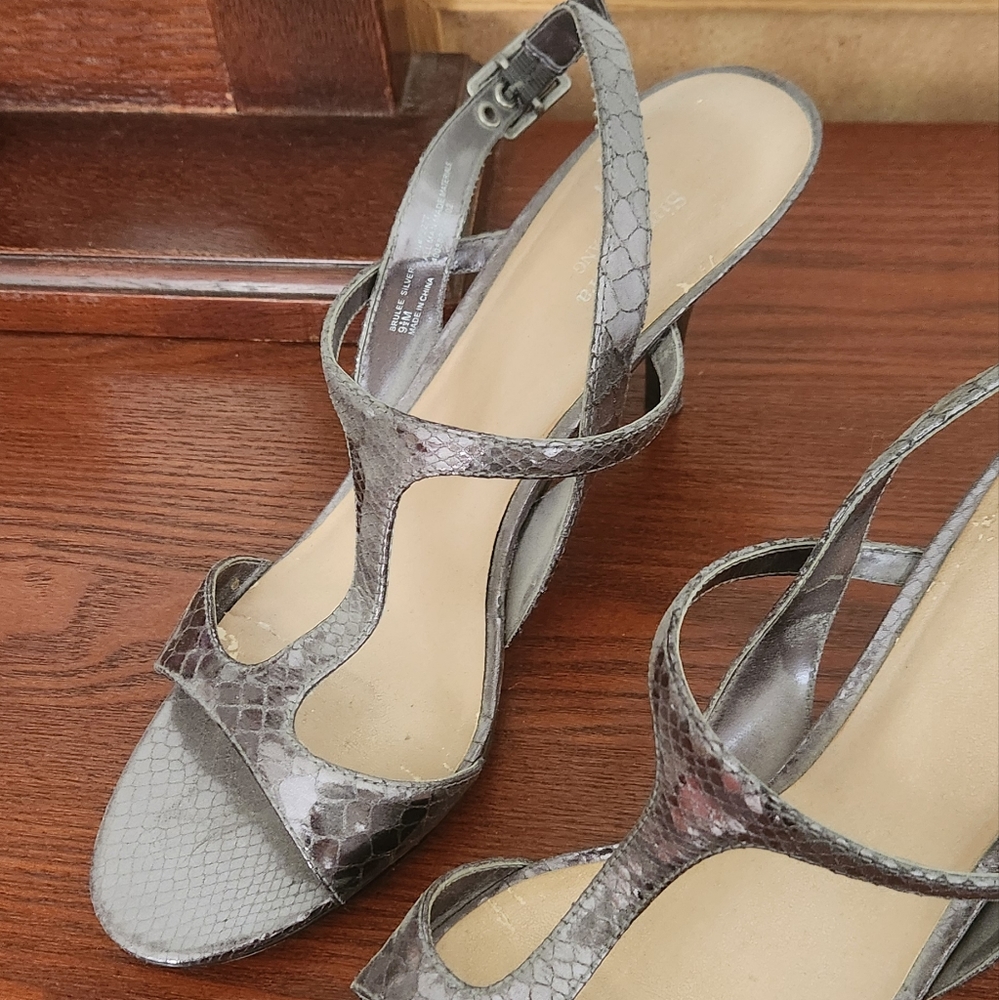 sexy vera wang sling sz9 1/2